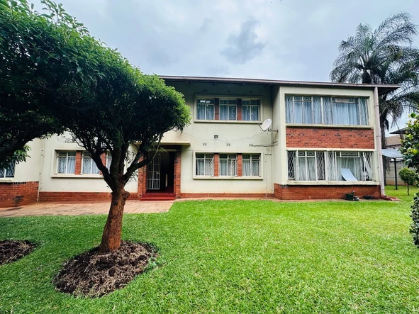 Charming Avondale 2 Bedroom Apartment in Prime Location