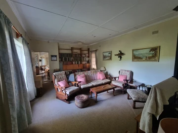 Farm & Agricultural Land