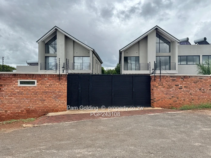 Upmarket duplex apartments to let - Helensvale 