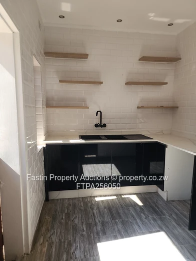 Open-Plan 5-Bed Crowhill Views Home with Borehole