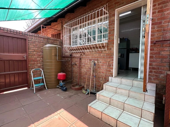 3 Bedroom Garden Flat