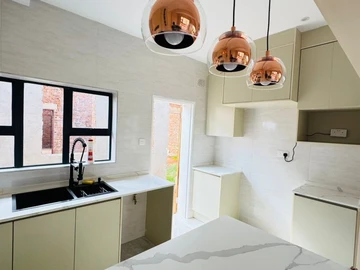 12 Bedroom House