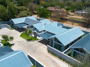 3 Bedroom Flat & Apartment