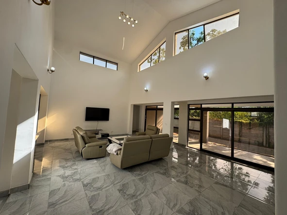 Luxurious 4-Bedroom Home with Pool in Helensvale, Harare