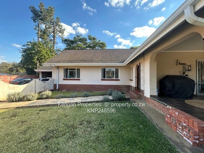 Comfortable home with attached Granny Flat/guest wing