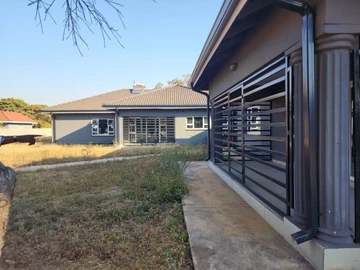 5 Bedroom House