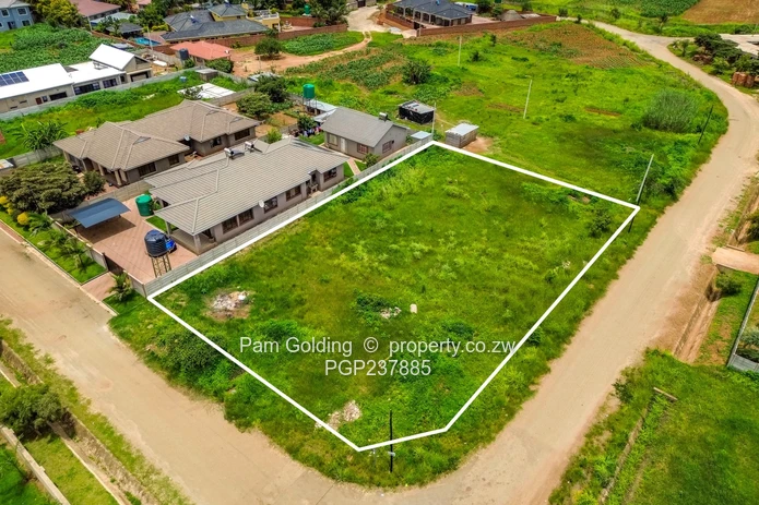 1500 Square Meter Stand For Sale in Haydon