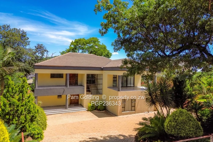 6 Bedroom Double Storey With a Prolific Borehole