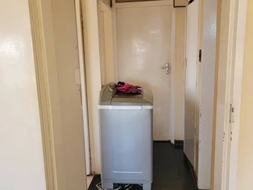 2 Bedroom Flat & Apartment