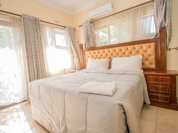 10 Bedroom House