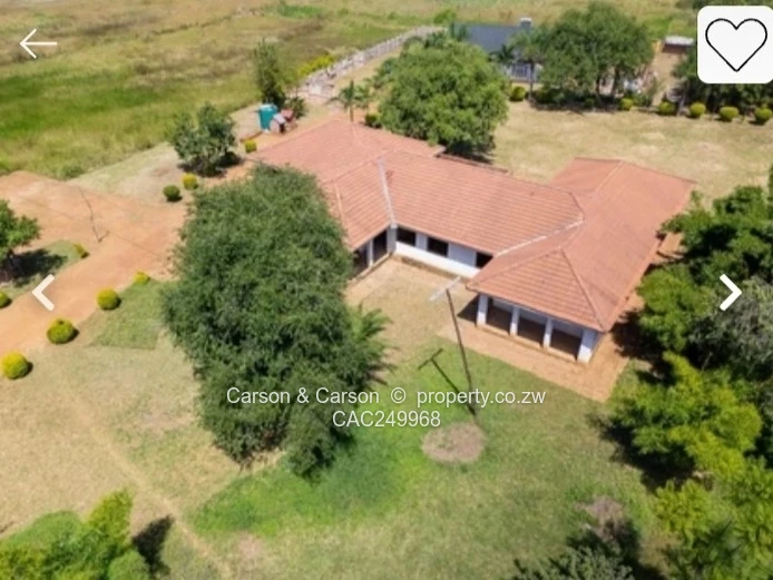 L-shaped red-tiled 4-bed Kadoma Home 1.9ha + Borehole