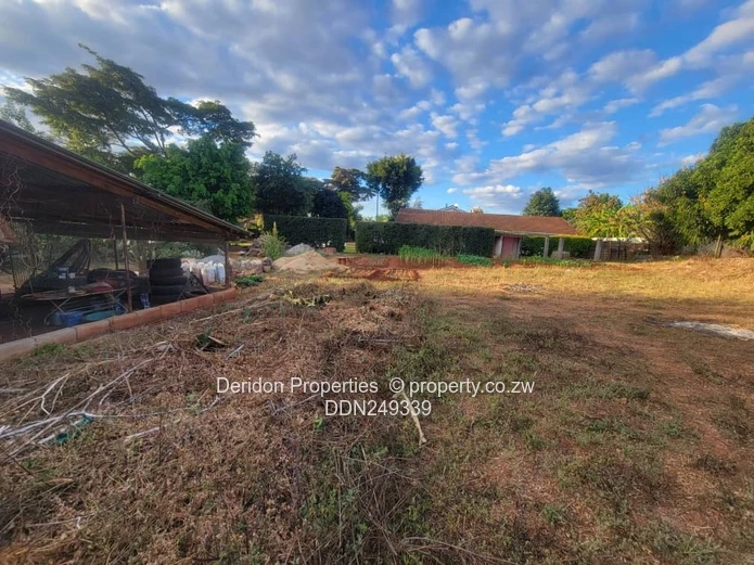2100 m² Quinnington Stand, Harare North — With Garage