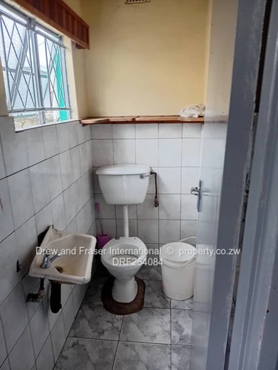5-Bed Gated Chitungwiza Unit A extension $40k