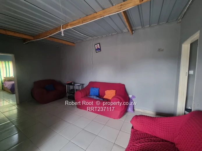 Riverside Ruwa Investment Property | 2400sqm with 2 Cottages | Rental Income (Sole Mandate)