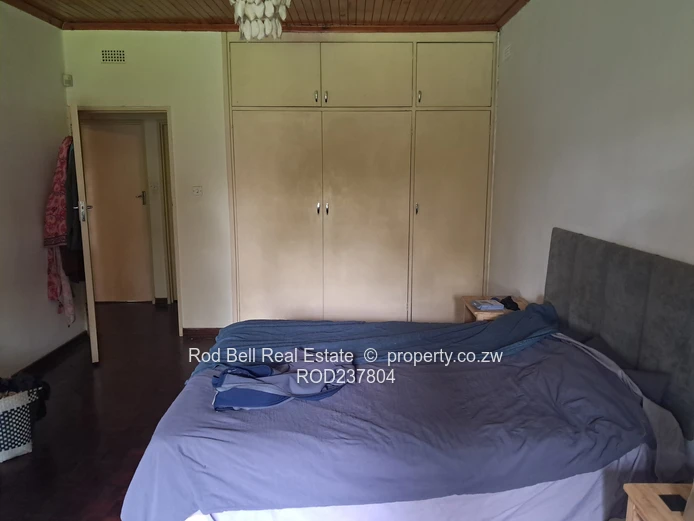 Spacious 2-bedroom garden flat in prime location