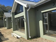 3 Bedroom Flat & Apartment