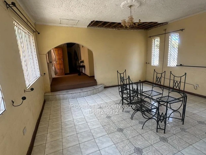 Golden Oldie Modern 5-Bedroom Home – Marlborough