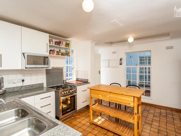 3 Bedroom Garden Flat