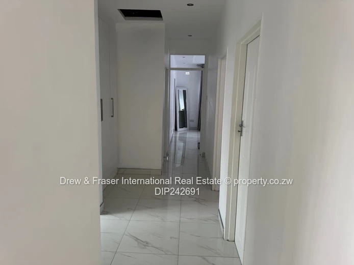 Mabvazuva phase 1 house 4 beds available for rent $750