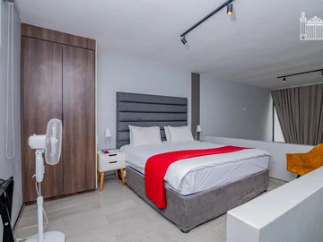 Hotel & Lodge