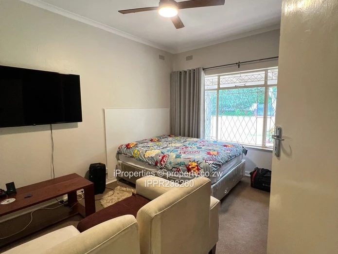 Spacious Family Home with Modern Finishes and a Cottage. (Sole Mandate)