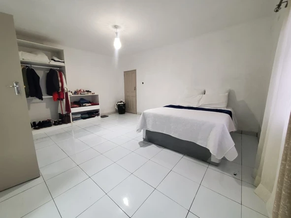 4 Bedroom Garden Flat