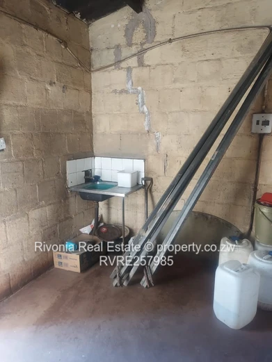 2-Bed Fixer-Upper in Zengeza 2— 200m², Mains ZESA