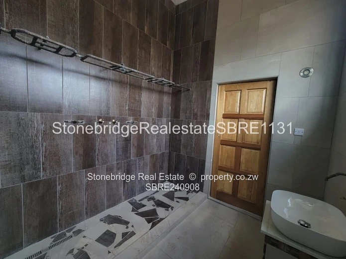 Modern 3 Bedroomed house in Hopelyn for sale