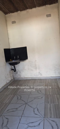 1 bed cottage plus kitchen and Seating room. 3 room interlinked  (Sole Mandate)