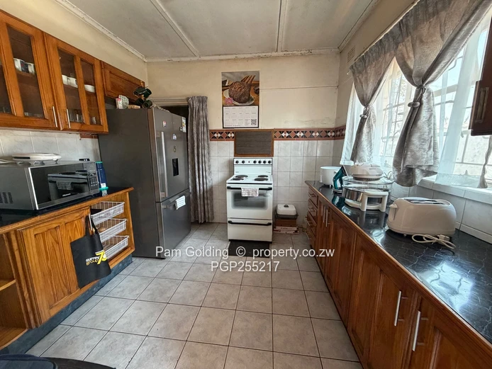 House For Sale – Hillcrest (Sole Mandate)