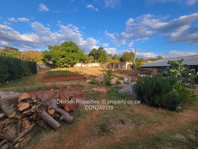 2100 m² Quinnington Stand, Harare North — With Garage