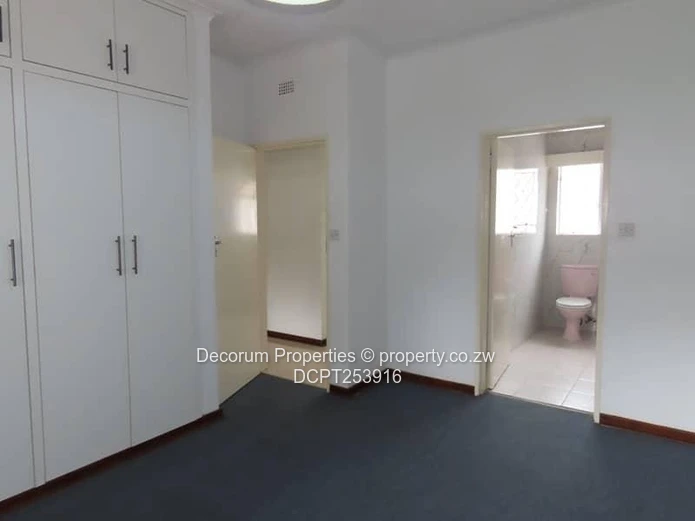 3 Bedroom Garden Flat Kamfinsa Greendale For Sale (Sole Mandate)