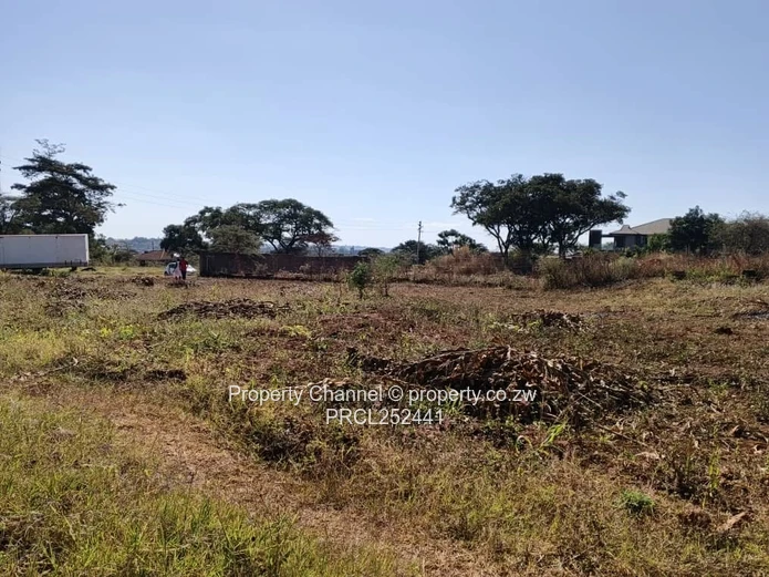 1915 m² Stand in Gletwin Park, Harare North — Tarred Road