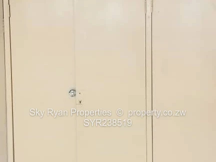 bedsitter in Avenues for sale 