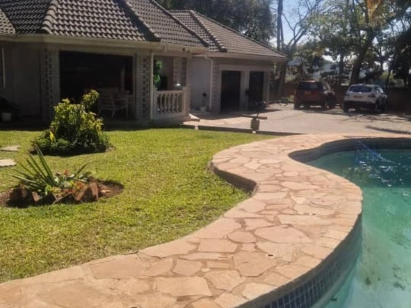 6 Bedroom House