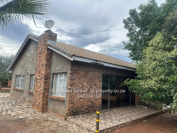 3-bedroomed house with a 2-bedroomed cottage for sale in Newton West near Bulawayo
