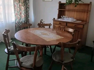 2 Bedroom Flat & Apartment