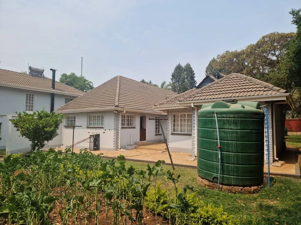 6 Bedroom House