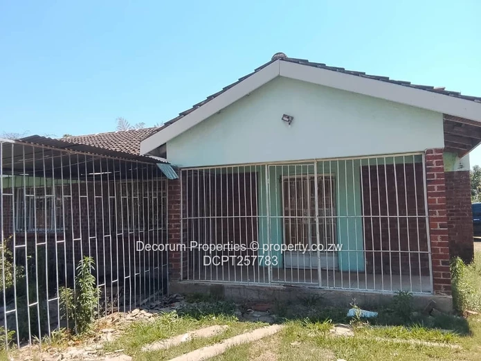 Spacious 4-Bed House in Belvedere (Sole Mandate)