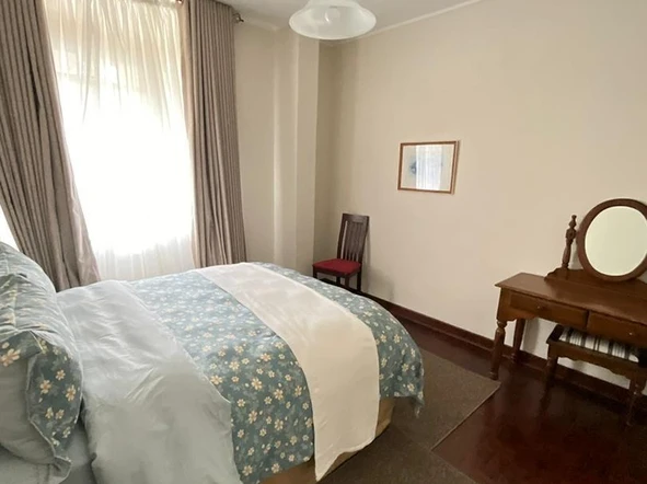 4 Bedroom Flat & Apartment