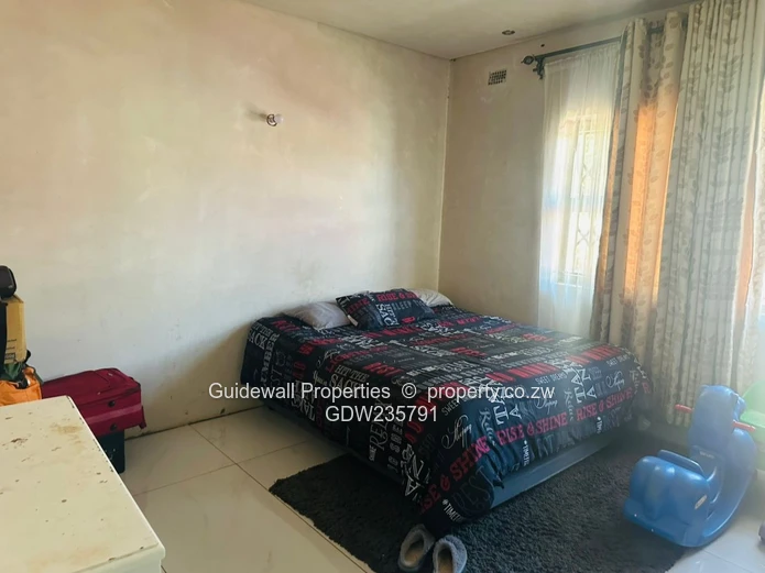  Spacious 3 bed house for sale in Warren Park