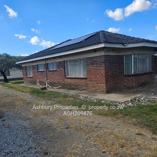 Good  Leafy Old Bluffhill , Beautiful Solid House in an Evergreen neighborhood. (Sole Mandate)
