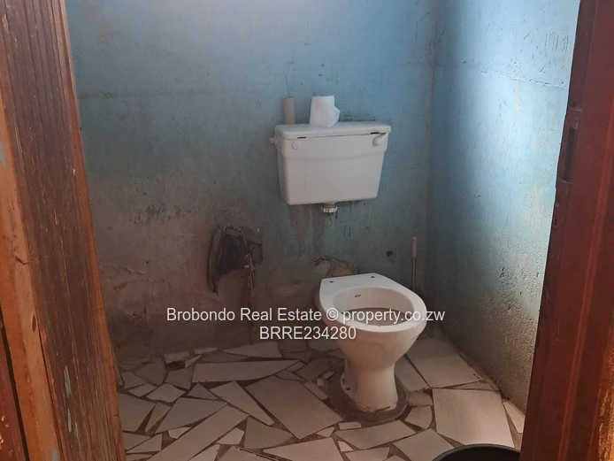 Chtungwiza Unit L house for sale