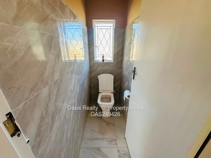 Conveniently Located Semi-detached 3 Beds Home For Rent