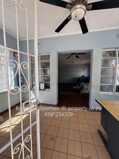 Commercial Property To Let  Located In Avenues.