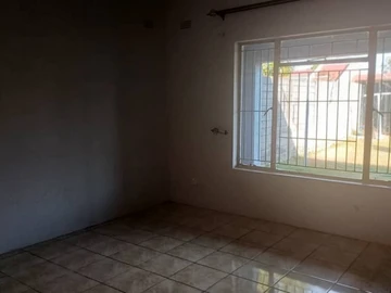2 Bedroom Garden Flat