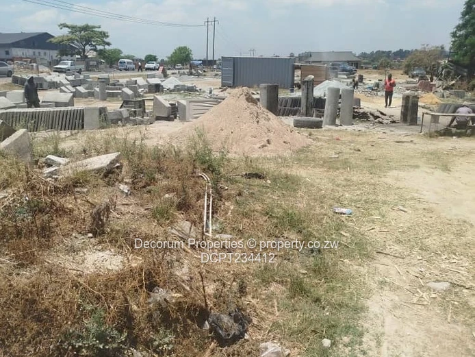 Prime 300m² Commercial stand along Kirkman 