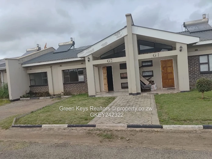 Modern 2-Bed Townhouse in Madokero Complex with Solar