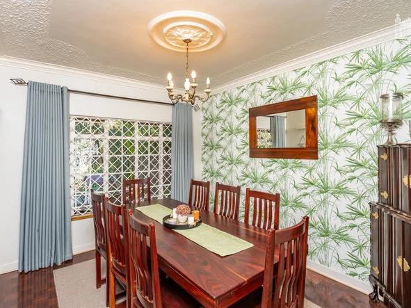 4 Bedroom Garden Flat