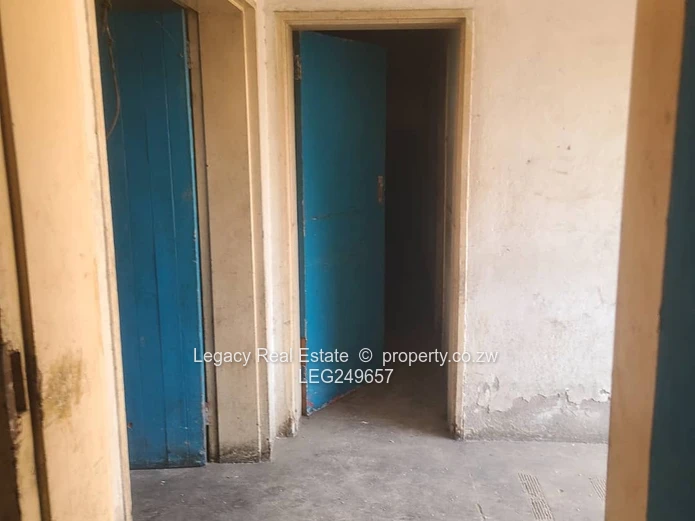 Chitungwiza Commercial Warehouse – Ideal For Manufacturing And Distribution